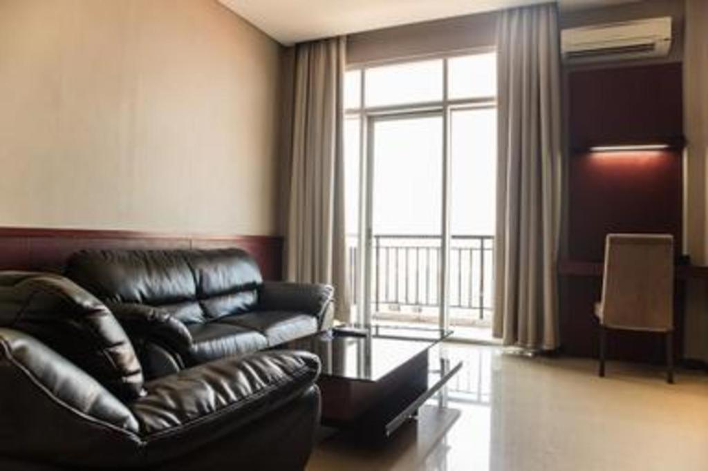 Karlita Hotel Tegal Екстериор снимка